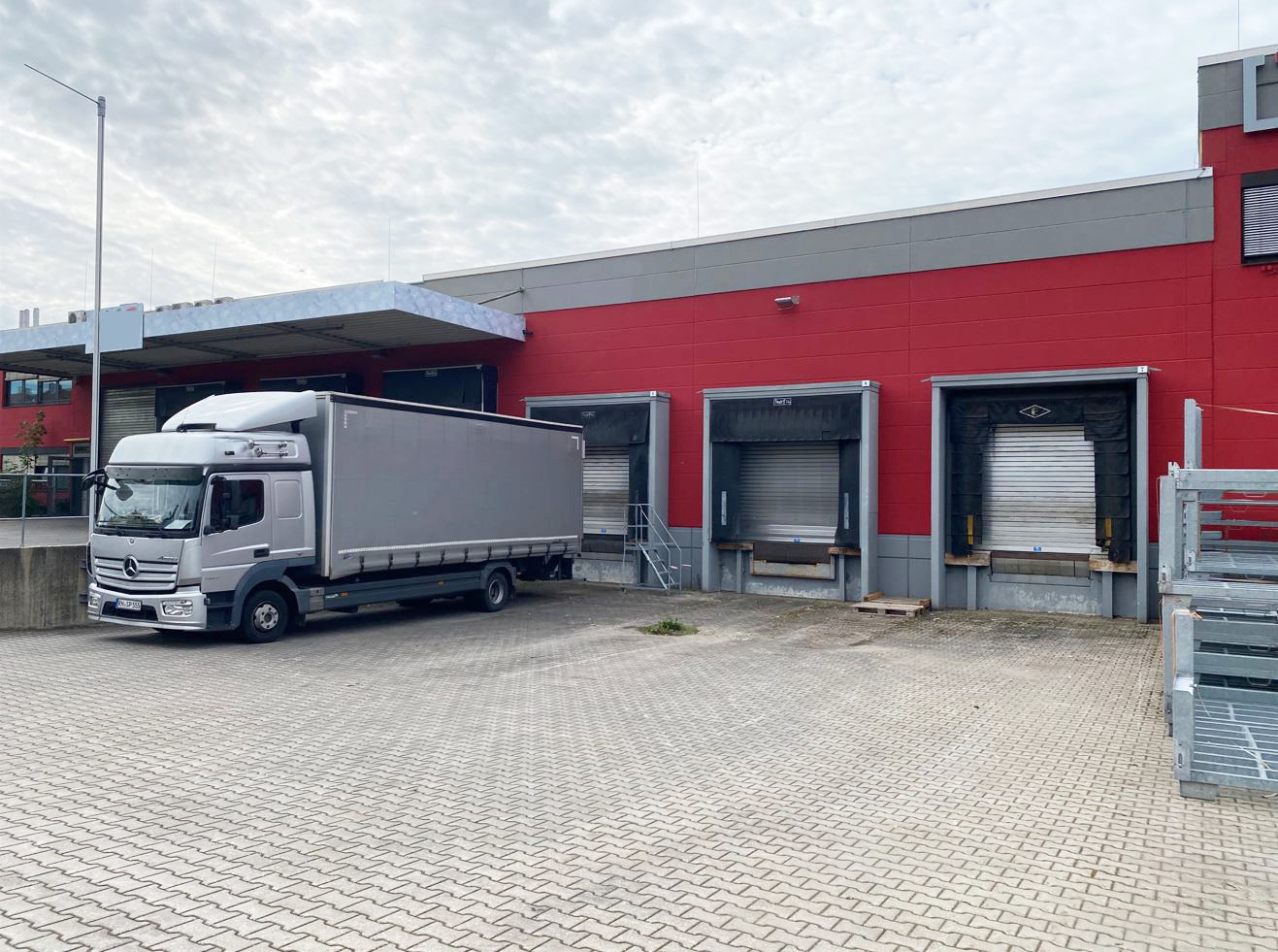 Hans Wormser AG mietet 4.700 Quadratmeter Logistikfläche in Fürth Bild